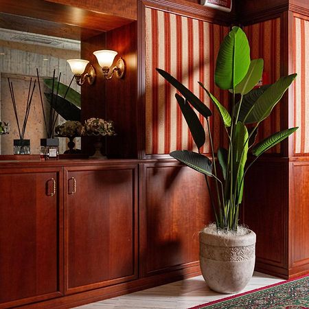 Phi Hotel Principe Cuneo Bagian luar foto