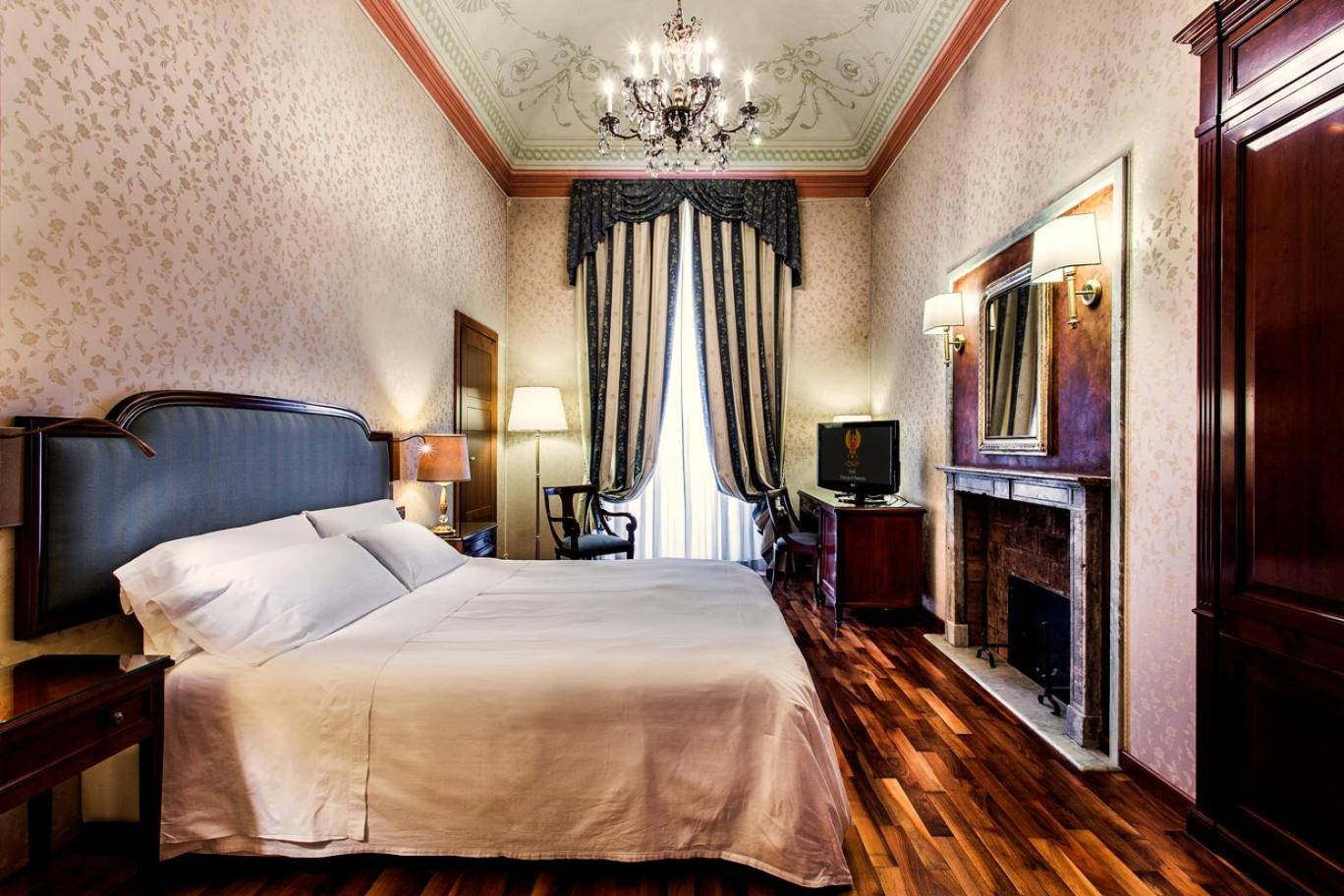Phi Hotel Principe Cuneo Bagian luar foto