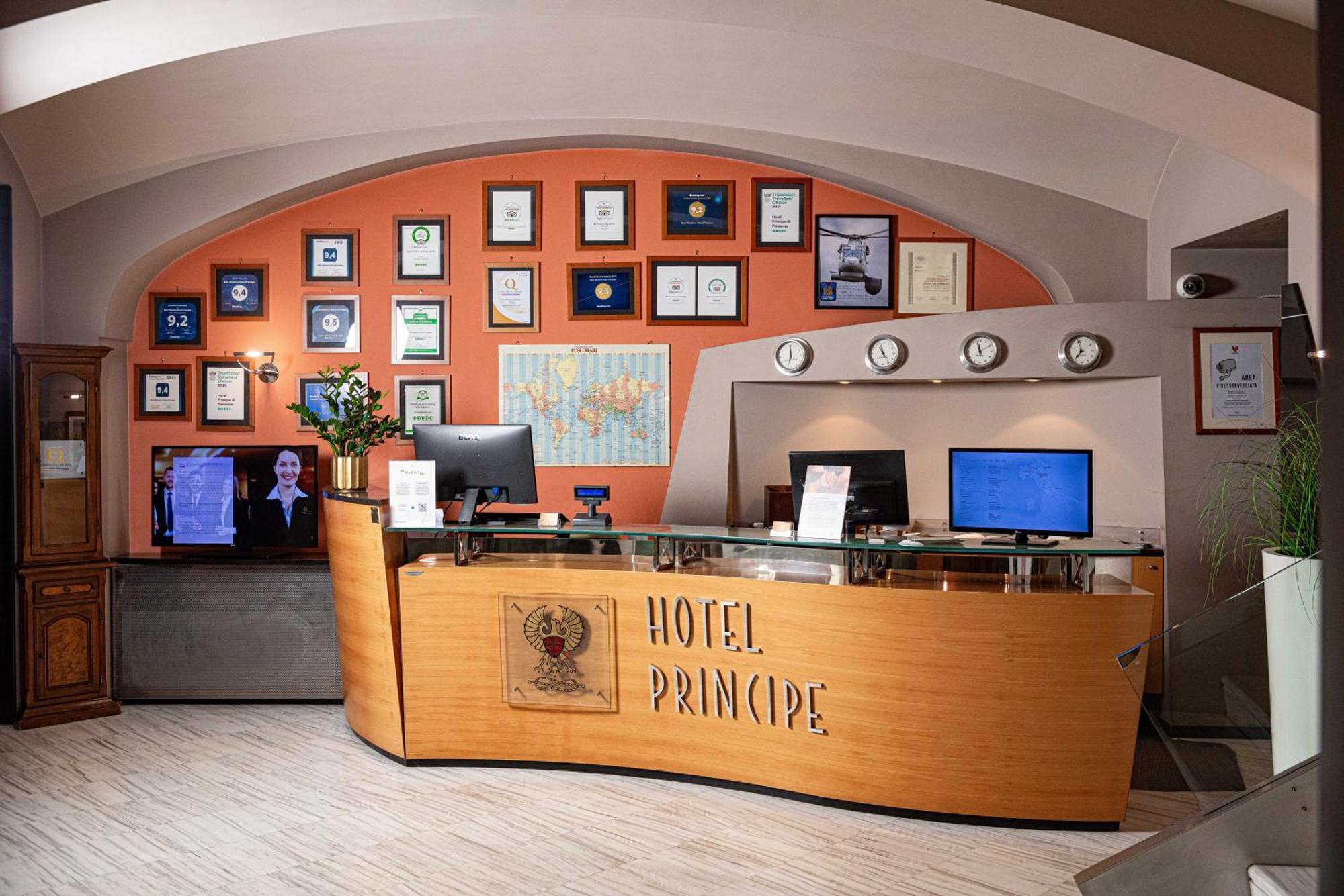 Phi Hotel Principe Cuneo Bagian luar foto