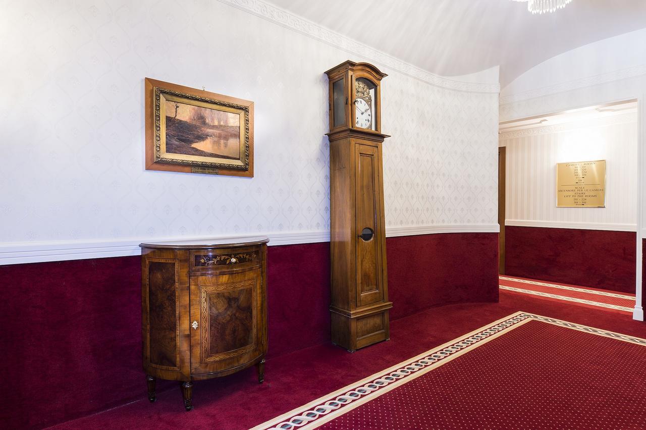 Phi Hotel Principe Cuneo Bagian luar foto
