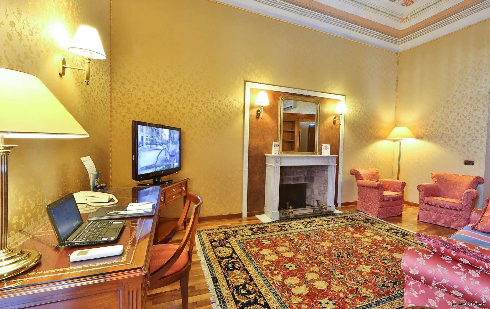 Phi Hotel Principe Cuneo Bagian luar foto